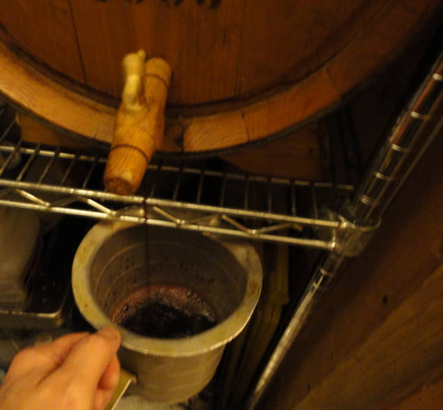 Tapping off the finished vinegar.