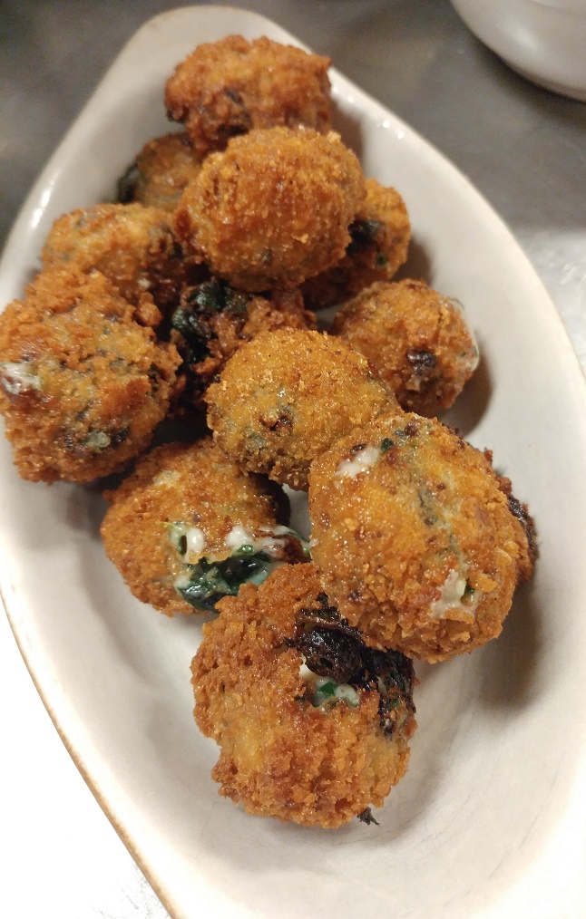 Crispy spinach and Fourme d'Ambert croquettes